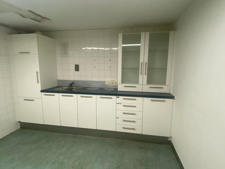 Mooie witte keuken met koelkast en boiler– zelf demonteren, Huis en Inrichting, Keuken | Complete keukens, Gebruikt, Overige typen