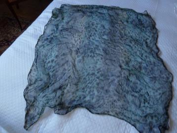 Zuiver zijden sjaal met dierenprint dessin, blauwgroen, zgan beschikbaar voor biedingen