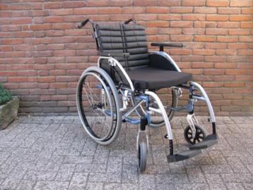 Excel rolstoel 47 cm de arm en druksteunen zijn verstelbaar beschikbaar voor biedingen