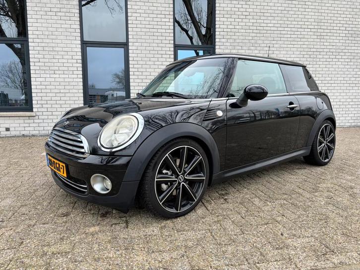 Mini Cooper 1.6 2009 ketting/banden/remmen/blokken vervangen, Auto's, Mini, Particulier, Benzine, B, Hatchback, Handgeschakeld