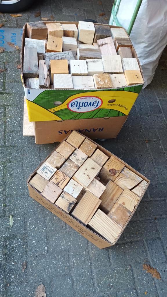 Palletblokken als brandhout. Kurkdroog en nagelvrij ., Tuin en Terras, Haardhout, Minder dan 3 m³, Ophalen of Verzenden