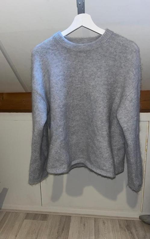 :H&M trui van wol en mohair mix, Kleding | Dames, Truien en Vesten, Zo goed als nieuw, Maat 34 (XS) of kleiner, Grijs, Ophalen of Verzenden