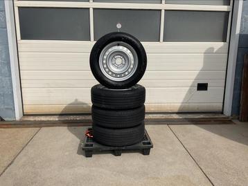 Mercedes - Citan.  Renault - Kangoo. Zomerset. 205 - 60 - 16 beschikbaar voor biedingen