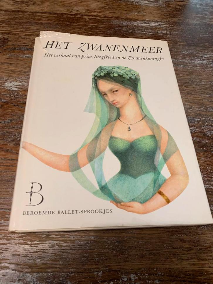 Het Zwanenmeer - Prachtig balletverhaal, Boeken, Sprookjes en Fabels, Gelezen, Ophalen of Verzenden