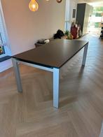 Uitschuifbare Eettafel - Zwart Trespa, Aluminium Poten, Huis en Inrichting, Tafels | Eettafels, Ophalen, Gebruikt, 100 tot 150 cm