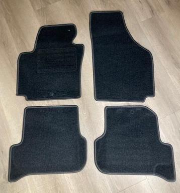Mattenset voor een Seat Toledo Type 5P beschikbaar voor biedingen