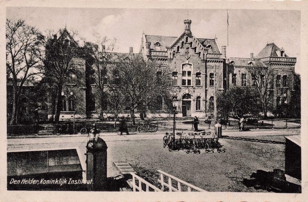 Den Helder Koninklijk Instituut B2890, Ophalen, 1920 tot 1940, Ongelopen, Noord-Holland