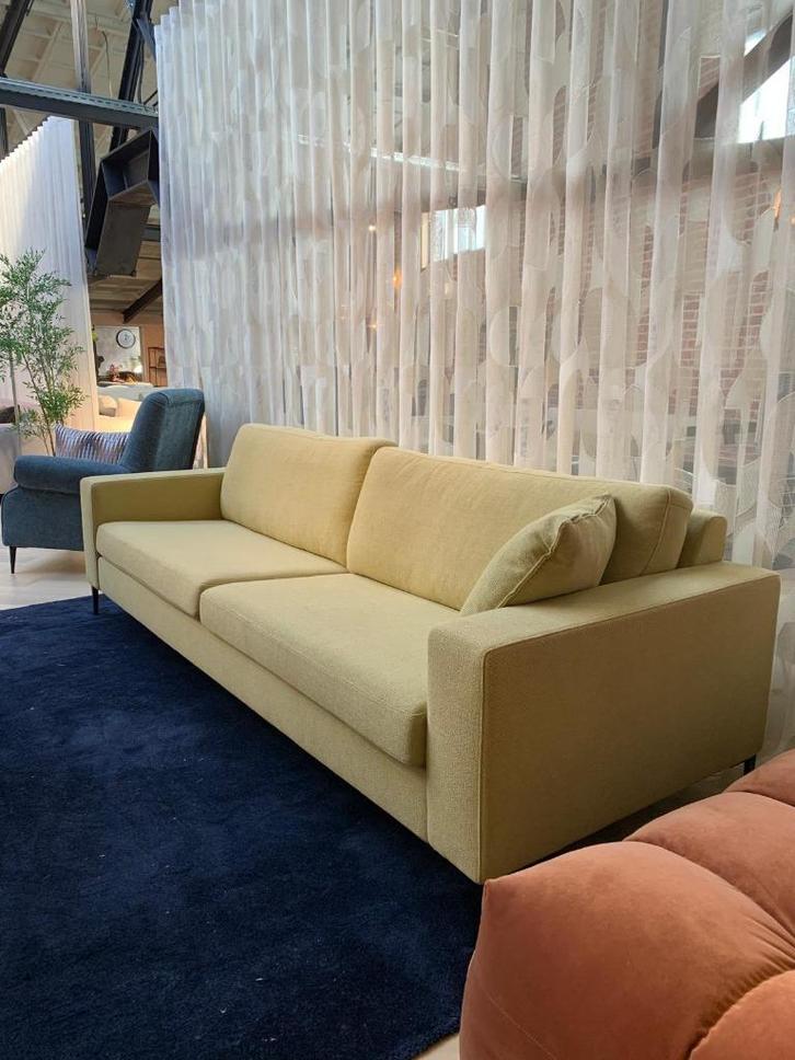 Bank Basso Hofstede Raanhuis, Huis en Inrichting, Banken | Bankstellen, Zo goed als nieuw, Rechte bank, Driepersoons, 250 tot 300 cm