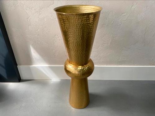 Richmond Interiors gouden vaas Carice, Huis en Inrichting, Woonaccessoires | Vazen, Zo goed als nieuw, Overige kleuren, 75 cm of meer