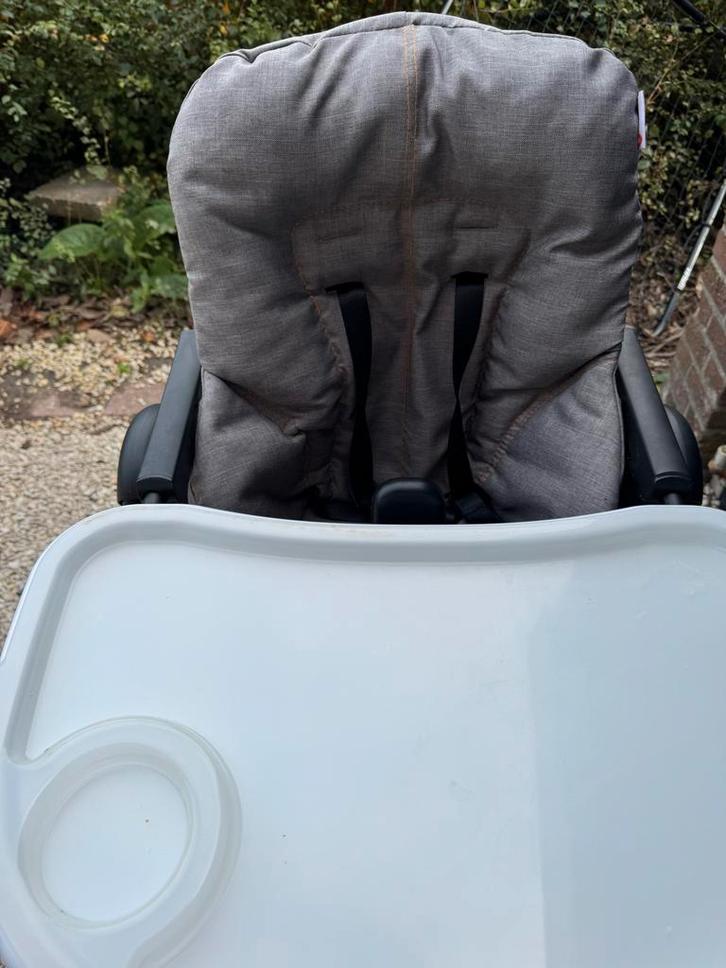 Qute Inklapbare Kinderstoel - Zo Goed Als Nieuw!, Kinderen en Baby's, Kinderstoelen, Zo goed als nieuw, Inklapstoel, Afneembaar eetblad