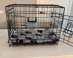 Kleine zwarte bench met matras voor pup of kleine hond kat, Ophalen, Zo goed als nieuw