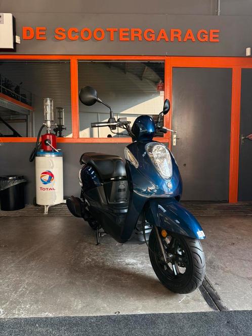 Sym mio brom of snor 25km 2021, Fietsen en Brommers, Scooters | SYM, Gebruikt, Mio, Maximaal 45 km/u, Benzine, Ophalen