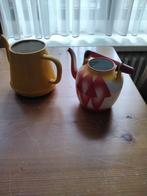 2 emaille kannetjes geel en geel/rood, Ophalen of Verzenden