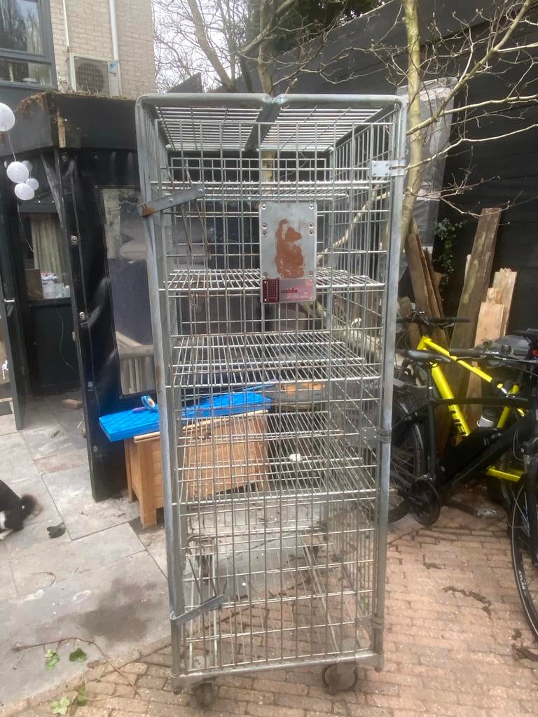 Metalen stellingkast op wielen, Huis en Inrichting, Ophalen