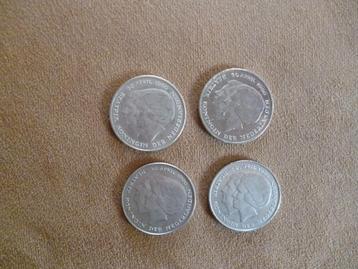 4x 1 gulden 30 april 1980 met  Juliana en Beatrix beschikbaar voor biedingen