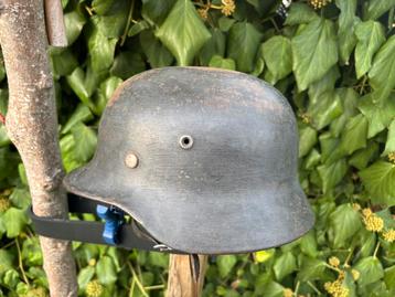 Duitse helm M40 EF64 met decal onder de verf beschikbaar voor biedingen