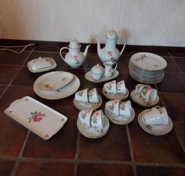 Vintage 60er jaren servies met rozenmotief, Antiek en Kunst, Antiek | Servies compleet, Ophalen