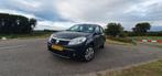 Dacia Sandero 1.2 16V 2010 Grijs, Auto's, Dacia, Voorwielaandrijving, 74 pk, Origineel Nederlands, Handgeschakeld