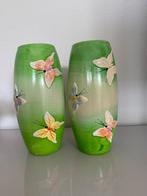 Vintage Vazen met Vlinders - Set van 2 Groene Vazen, Antiek en Kunst, Ophalen of Verzenden