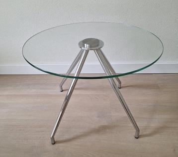 Salontafel, Bijzettafel beschikbaar voor biedingen