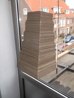 Unieke hanglamp van gestapeld golfkarton, Ophalen of Verzenden, Overige materialen, Minder dan 50 cm