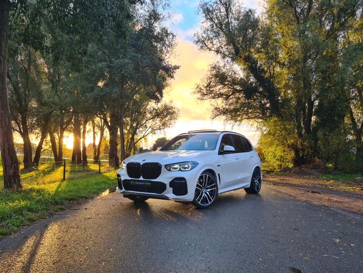 BMW X5 45e 2021 394PK Hybrid M-Sport Pano M-Seats  Lazer Wit, Auto's, BMW, Bedrijf, Te koop, X5, 4x4, ABS, Achteruitrijcamera