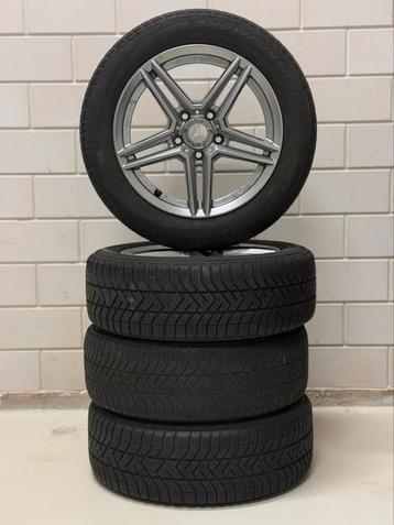 Mercedes A-Klasse velgen + allseason banden (205/55R16 beschikbaar voor biedingen
