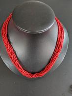 Parure bloedkoraal.Ketting, armband en oorbellen., Ophalen of Verzenden, Overige materialen, Ketting