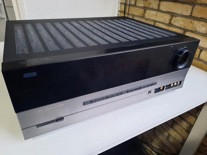 Harman Kardon AVR 138 (DEFECT!), Audio, Tv en Foto, Versterkers en Receivers, 120 watt of meer, Overige merken, Ophalen