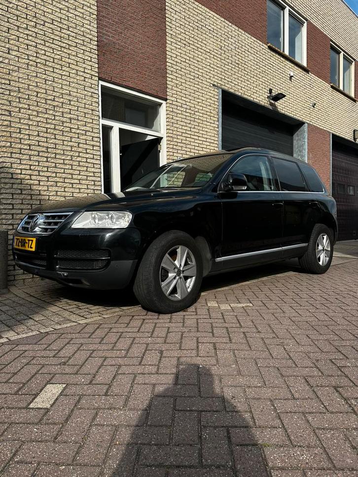 Volkswagen Touareg 2.5 TDI automaat grijs kentek! met defect, Auto's, Bestelauto's, Particulier, Volkswagen, Diesel, Automaat