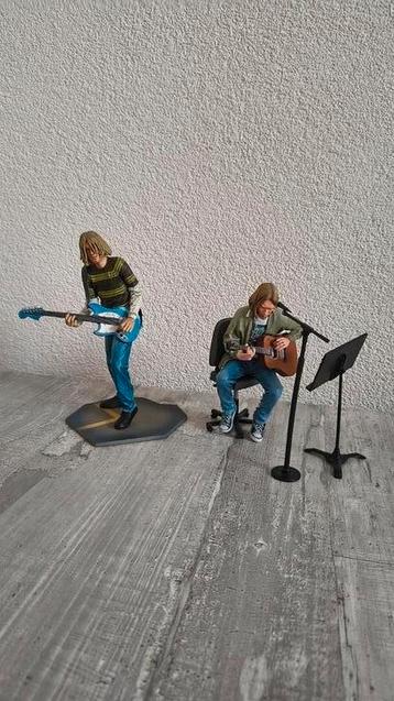 NECA Kurt Cobain figuren (Teen Spirit, Unplugged) beschikbaar voor biedingen