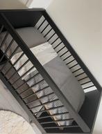 Kidsmill Zwart Ledikantje & Commode, Kinderen en Baby's, Ophalen, Gebruikt, Ledikant