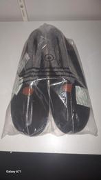 Nieuwe gevoerde sloffen zwart mt.40., Kleding | Heren, Mutsen, Sjaals en Handschoenen, Ophalen of Verzenden, Nieuw, Overige maten