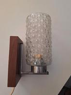 Vintage glazen wandlamp Mid-century, Ophalen of Verzenden, Zo goed als nieuw, Glas, 60's / 70's / Mid century