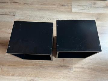 2 ikea wandkastjes 30x25x30 cm zwart beschikbaar voor biedingen