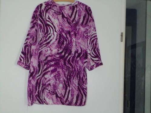blouse mt 50 paars/wit/lila, Kleding | Dames, Blouses en Tunieken, Zo goed als nieuw, Maat 46/48 (XL) of groter, Paars, Ophalen of Verzenden