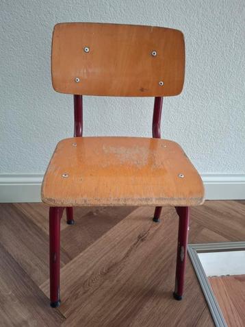 Authentiek Kleuterstoeltje - Stalen Frame, Hout beschikbaar voor biedingen