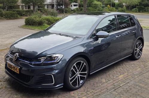 Volkswagen Golf 1.4 ehybrid GTE 204PK Pano/ACC/CAM 1e eign, Auto's, Volkswagen, Particulier, Golf, 360° camera, ABS, Achteruitrijcamera