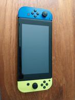 Nintendo met controlers blauw en geel, Spelcomputers en Games, Spelcomputers | Nintendo Switch, Ophalen, Gebruikt, Met 2 controllers