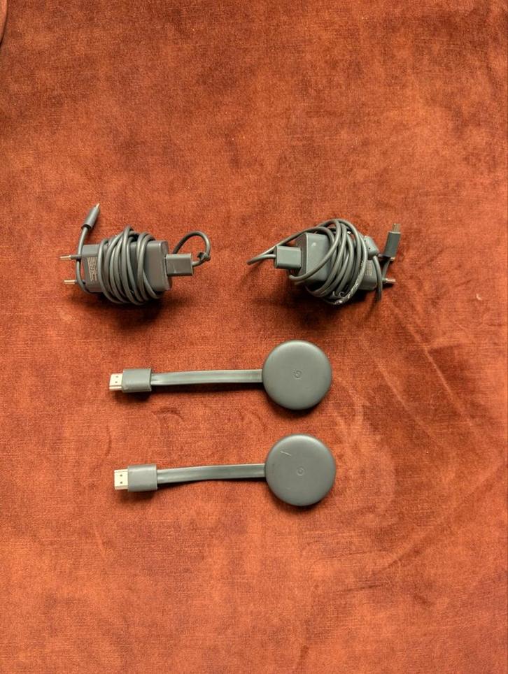 Google Chromecast V3 - 2 Stuks - Apart Te Koop, Audio, Tv en Foto, Mediaspelers, Gebruikt, Zonder harde schijf, HDMI, USB 2.0