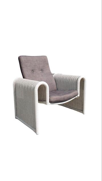 Postmoderne rotan Rohé Noordwolde fauteuil beschikbaar voor biedingen