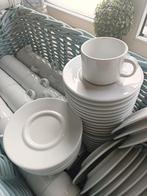 NOVA HOTEL KOP EN SCHOTELS, Huis en Inrichting, Keuken | Servies, Ophalen, Zo goed als nieuw, Overige stijlen, Kop(pen) en/of Schotel(s)