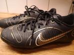 Voetbalschoenen NIKE, Maat XS of kleiner, Ophalen of Verzenden, Zo goed als nieuw, Schoenen