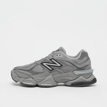 New Balance 9060 - Maat 32 - Zo goed als nieuw! beschikbaar voor biedingen