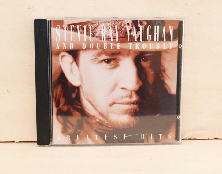 CD Stevie Ray Vaughan And Double Trouble – Greatest Hits, Cd's en Dvd's, Cd's | Rock, Zo goed als nieuw, Poprock, Ophalen of Verzenden
