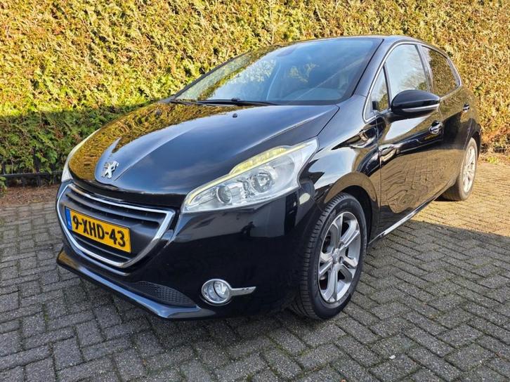 Peugeot 208 1.6 VTi Allure clima cruise 5DRS, Auto's, Peugeot, Bedrijf, ABS, Airconditioning, Bluetooth, Boordcomputer, Centrale vergrendeling