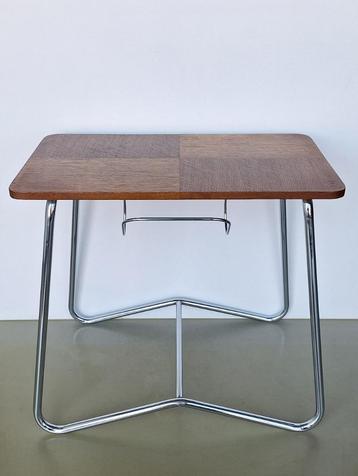 vintage design tafel sidetable bijzettafeltje Bauhaus stijl beschikbaar voor biedingen