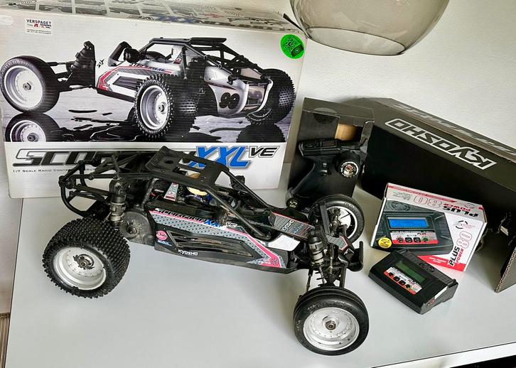 Kyosho Scorpion XXL VE, Hobby en Vrije tijd, Modelbouw | Radiografisch | Auto's, Gebruikt, Auto offroad, Elektro, Schaal 1:8, RTR (Ready to Run)