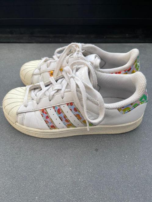 Adidas Superstar maat 35 | 20250504, Kinderen en Baby's, Kinderkleding | Schoenen en Sokken, Zo goed als nieuw, Schoenen, Meisje