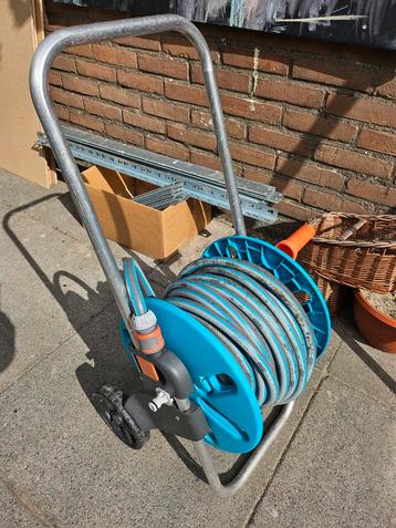 Gardena slangenwagen beschikbaar voor biedingen